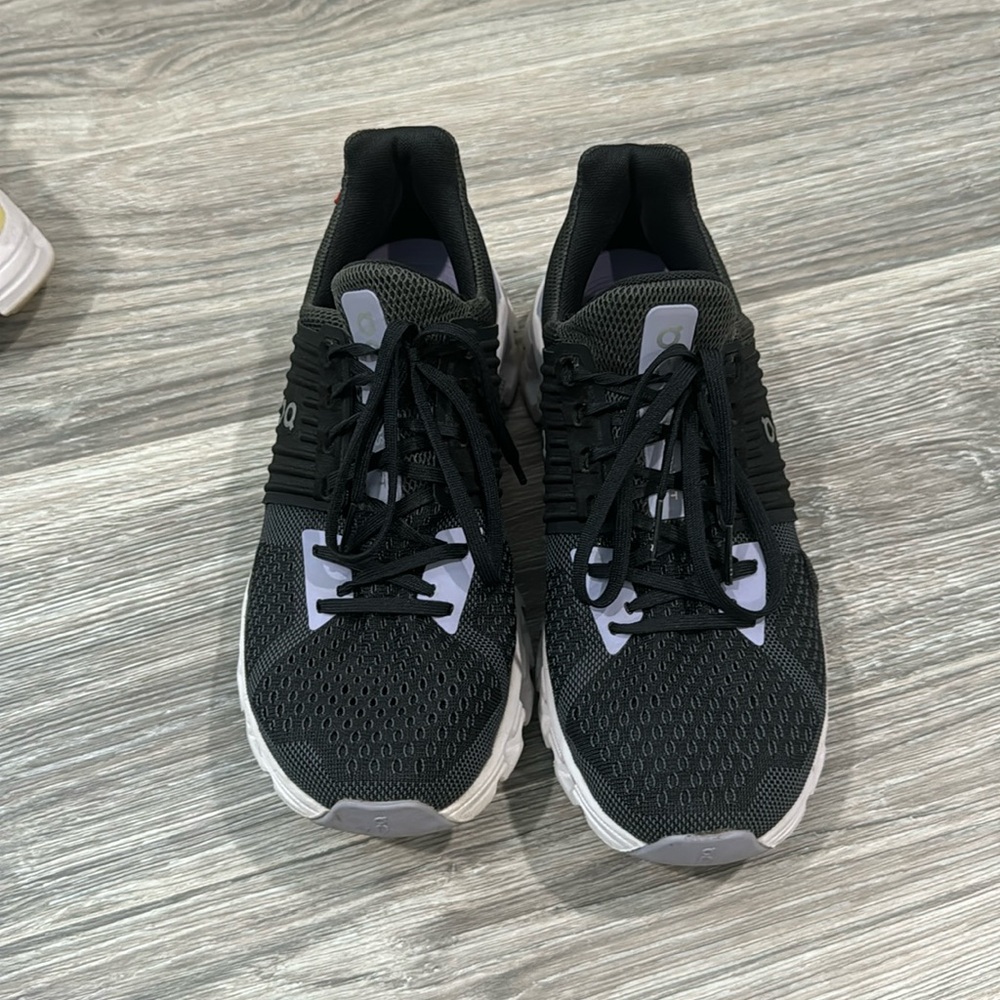On Cloudswift sneakers